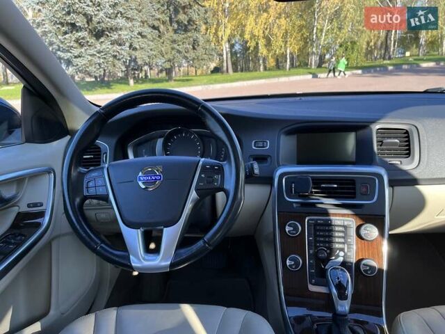 Синій Вольво B60, об'ємом двигуна 2 л та пробігом 262 тис. км за 10900 $, фото 9 на Automoto.ua