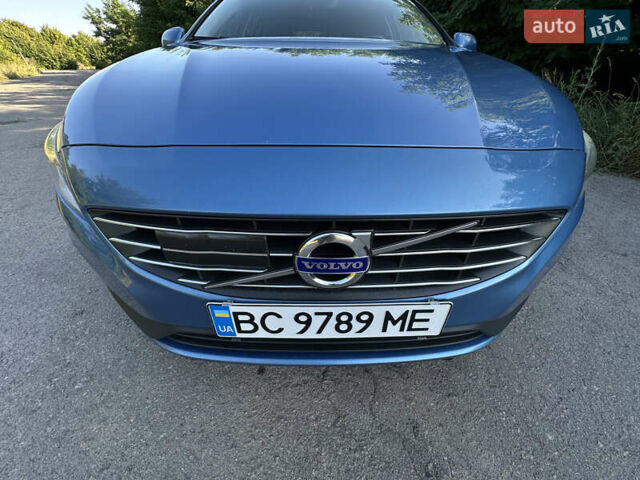 Синий Вольво B60, объемом двигателя 2.4 л и пробегом 345 тыс. км за 10800 $, фото 10 на Automoto.ua