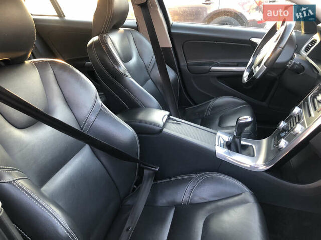 Синій Вольво B60, об'ємом двигуна 1.97 л та пробігом 217 тис. км за 12800 $, фото 13 на Automoto.ua