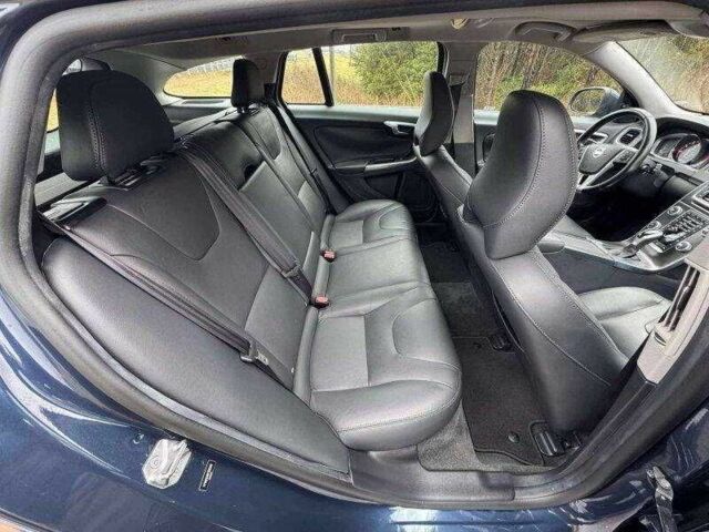 Синий Вольво B60, объемом двигателя 2 л и пробегом 43 тыс. км за 1700 $, фото 7 на Automoto.ua