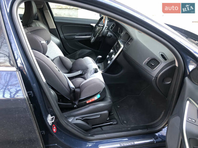 Синій Вольво B60, об'ємом двигуна 1.97 л та пробігом 217 тис. км за 12800 $, фото 12 на Automoto.ua
