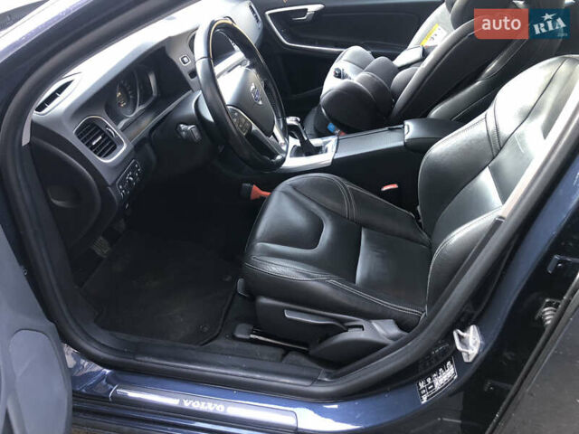 Синій Вольво B60, об'ємом двигуна 1.97 л та пробігом 217 тис. км за 12800 $, фото 7 на Automoto.ua