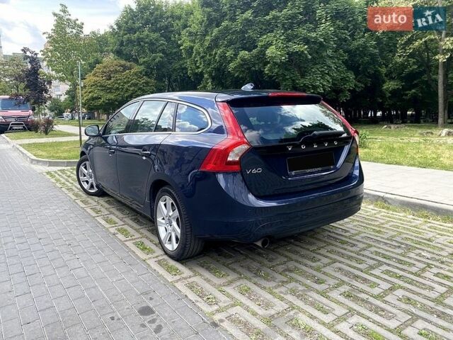 Синий Вольво B60, объемом двигателя 1.56 л и пробегом 301 тыс. км за 11000 $, фото 2 на Automoto.ua