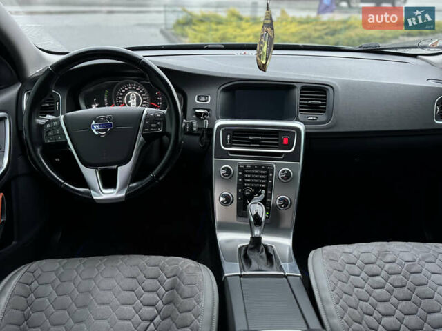 Синий Вольво B60, объемом двигателя 1.97 л и пробегом 226 тыс. км за 11999 $, фото 11 на Automoto.ua