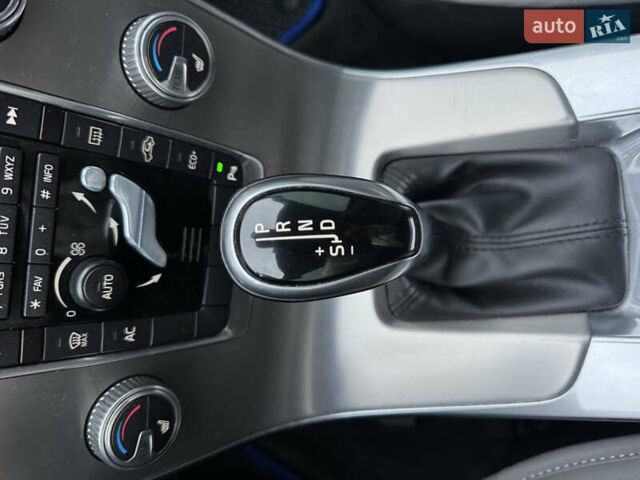 Синий Вольво B60, объемом двигателя 1.97 л и пробегом 226 тыс. км за 11999 $, фото 19 на Automoto.ua