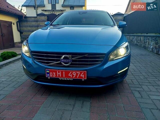 Синій Вольво B60, об'ємом двигуна 1.99 л та пробігом 218 тис. км за 13333 $, фото 1 на Automoto.ua