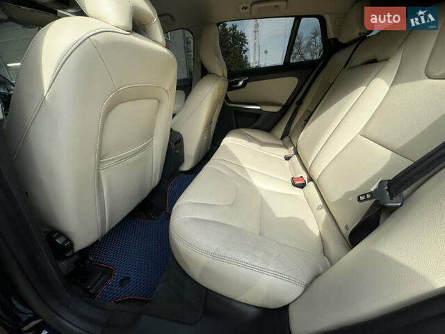 Синий Вольво B60, объемом двигателя 1.97 л и пробегом 220 тыс. км за 18000 $, фото 8 на Automoto.ua