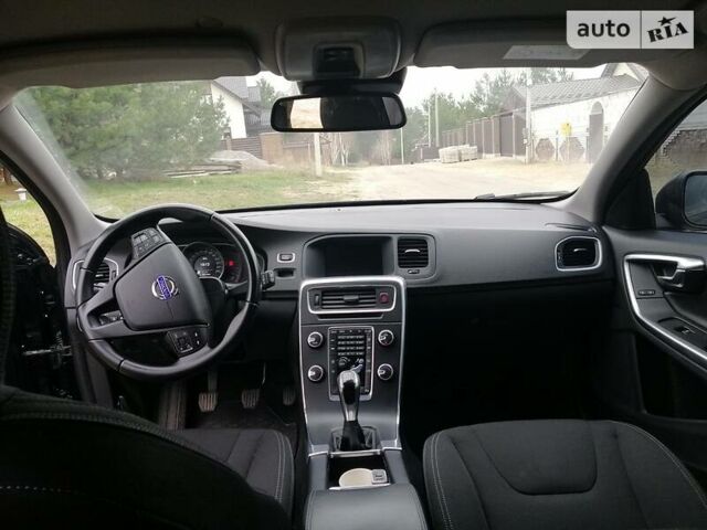 Синий Вольво B60, объемом двигателя 2 л и пробегом 237 тыс. км за 13500 $, фото 4 на Automoto.ua