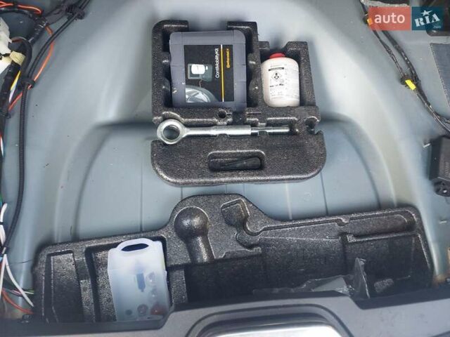 Синій Вольво B60, об'ємом двигуна 1.99 л та пробігом 218 тис. км за 13333 $, фото 57 на Automoto.ua