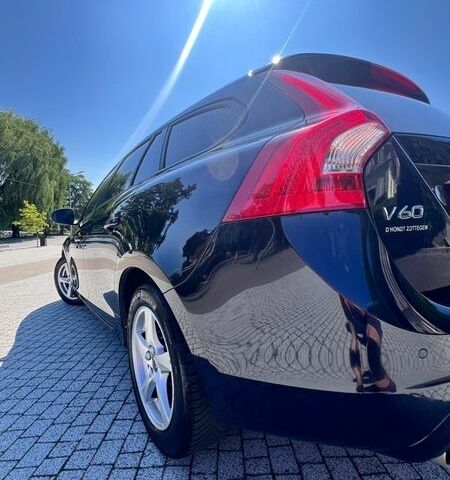 Синий Вольво B60, объемом двигателя 2 л и пробегом 244 тыс. км за 13880 $, фото 9 на Automoto.ua