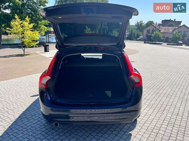 Синий Вольво B60, объемом двигателя 2 л и пробегом 244 тыс. км за 13880 $, фото 32 на Automoto.ua