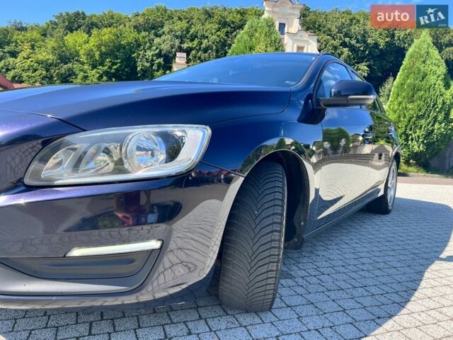 Синий Вольво B60, объемом двигателя 2 л и пробегом 244 тыс. км за 13415 $, фото 5 на Automoto.ua