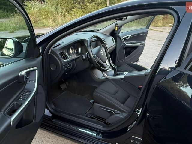 Синий Вольво B60, объемом двигателя 1.99 л и пробегом 131 тыс. км за 13950 $, фото 60 на Automoto.ua