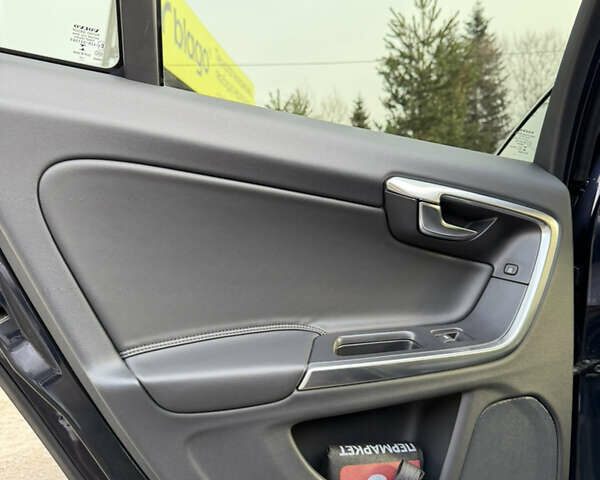 Синий Вольво B60, объемом двигателя 1.97 л и пробегом 210 тыс. км за 17500 $, фото 20 на Automoto.ua