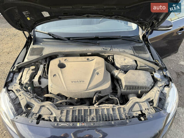 Синий Вольво B60, объемом двигателя 1.97 л и пробегом 210 тыс. км за 17500 $, фото 33 на Automoto.ua