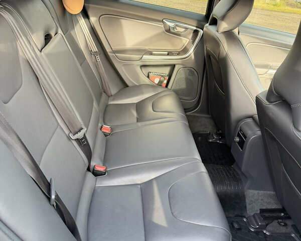 Синий Вольво B60, объемом двигателя 1.97 л и пробегом 210 тыс. км за 17500 $, фото 27 на Automoto.ua