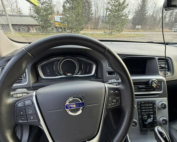 Синий Вольво B60, объемом двигателя 1.97 л и пробегом 210 тыс. км за 17500 $, фото 29 на Automoto.ua