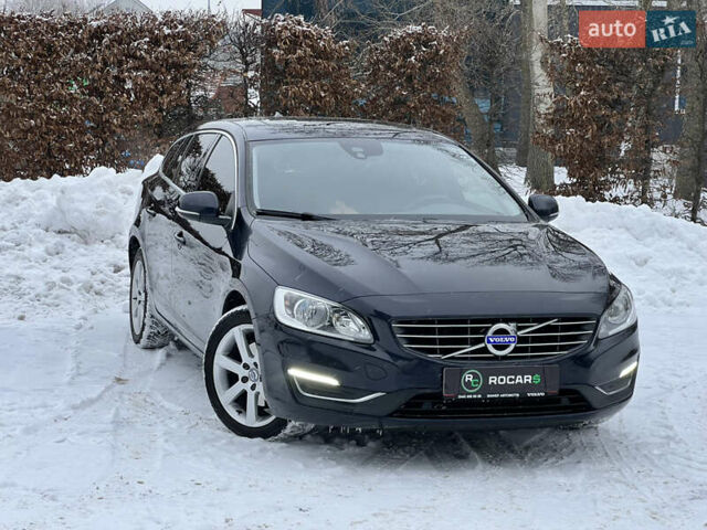 Синий Вольво B60, объемом двигателя 1.97 л и пробегом 210 тыс. км за 17500 $, фото 1 на Automoto.ua