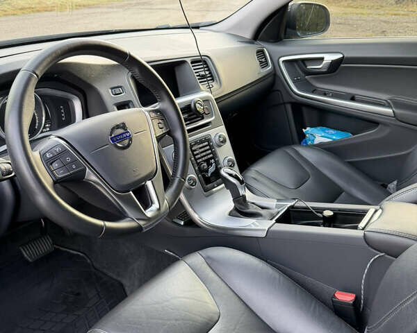 Синий Вольво B60, объемом двигателя 1.97 л и пробегом 210 тыс. км за 17500 $, фото 17 на Automoto.ua