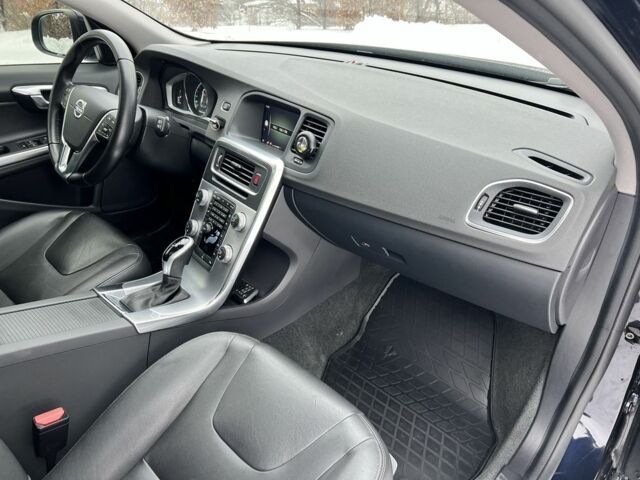 Синій Вольво B60, об'ємом двигуна 2 л та пробігом 210 тис. км за 17500 $, фото 12 на Automoto.ua