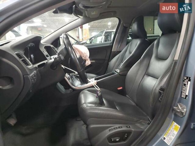 Синий Вольво B60, объемом двигателя 1.97 л и пробегом 67 тыс. км за 2200 $, фото 6 на Automoto.ua