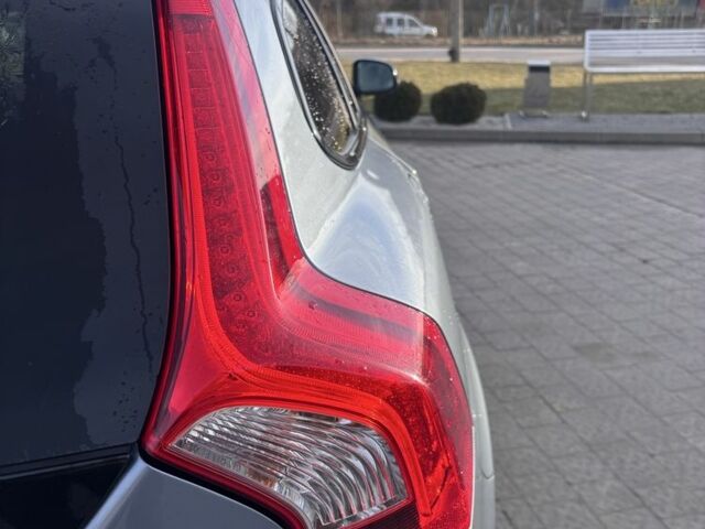 Синій Вольво B60, об'ємом двигуна 2 л та пробігом 232 тис. км за 13700 $, фото 9 на Automoto.ua