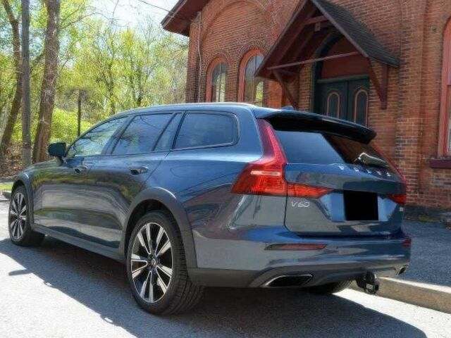 Синий Вольво B60, объемом двигателя 2 л и пробегом 45 тыс. км за 11000 $, фото 11 на Automoto.ua