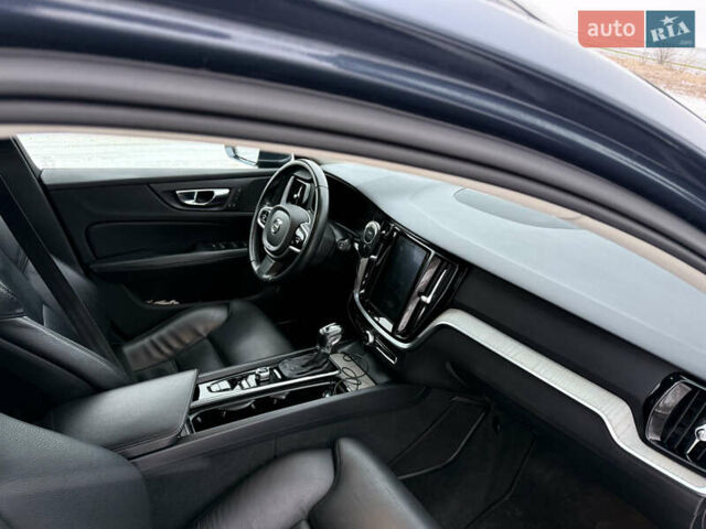 Синій Вольво B60, об'ємом двигуна 2 л та пробігом 220 тис. км за 20000 $, фото 2 на Automoto.ua