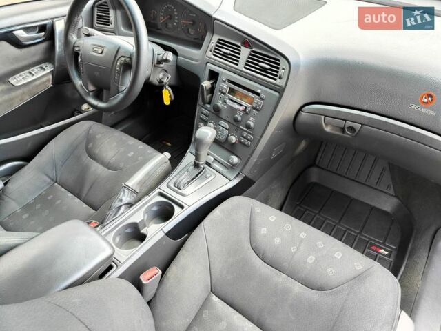 Білий Вольво V70, об'ємом двигуна 2 л та пробігом 417 тис. км за 3990 $, фото 42 на Automoto.ua