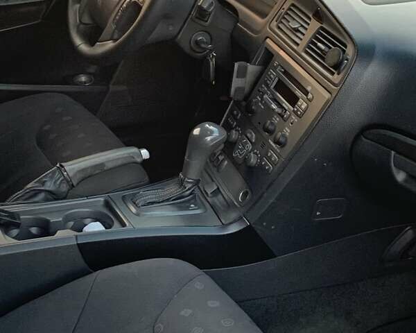 Белый Вольво В70, объемом двигателя 2 л и пробегом 417 тыс. км за 4800 $, фото 9 на Automoto.ua