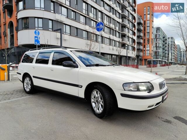 Білий Вольво V70, об'ємом двигуна 2 л та пробігом 417 тис. км за 3990 $, фото 21 на Automoto.ua