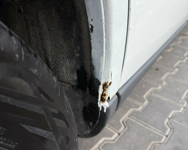 Білий Вольво V70, об'ємом двигуна 2.44 л та пробігом 275 тис. км за 5500 $, фото 15 на Automoto.ua