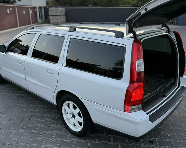 Білий Вольво V70, об'ємом двигуна 2.44 л та пробігом 275 тис. км за 5500 $, фото 5 на Automoto.ua