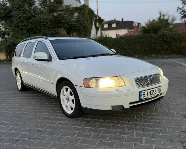 Білий Вольво V70, об'ємом двигуна 2.44 л та пробігом 275 тис. км за 5500 $, фото 6 на Automoto.ua