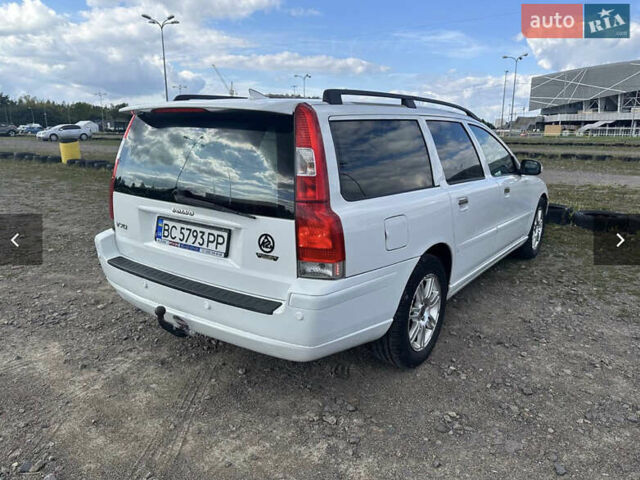 Білий Вольво V70, об'ємом двигуна 2.44 л та пробігом 312 тис. км за 6499 $, фото 5 на Automoto.ua