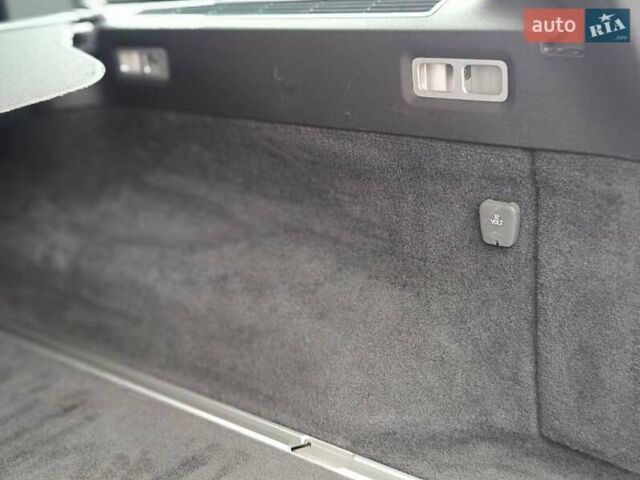 Білий Вольво V70, об'ємом двигуна 1.6 л та пробігом 245 тис. км за 7499 $, фото 18 на Automoto.ua