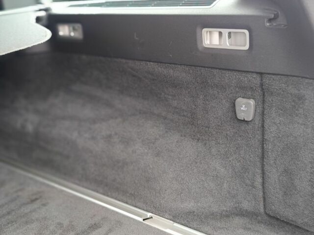 Белый Вольво В70, объемом двигателя 1.6 л и пробегом 245 тыс. км за 7499 $, фото 19 на Automoto.ua