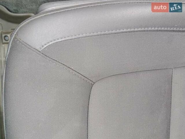 Білий Вольво V70, об'ємом двигуна 1.6 л та пробігом 245 тис. км за 7499 $, фото 15 на Automoto.ua