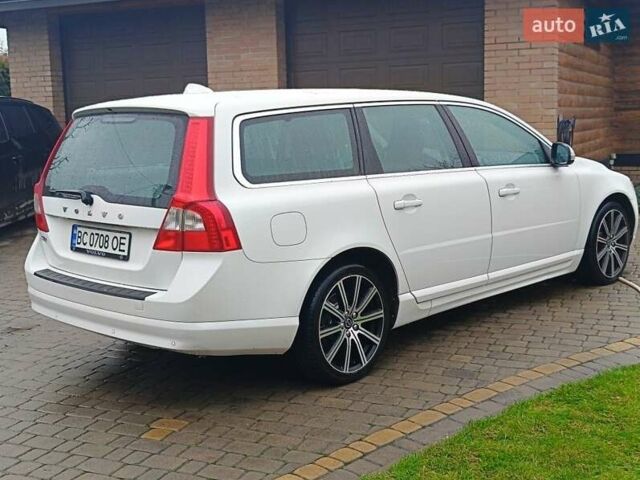 Білий Вольво V70, об'ємом двигуна 1.6 л та пробігом 245 тис. км за 7499 $, фото 5 на Automoto.ua