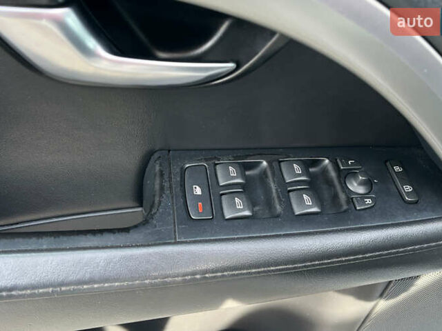 Белый Вольво В70, объемом двигателя 1.56 л и пробегом 273 тыс. км за 8500 $, фото 26 на Automoto.ua