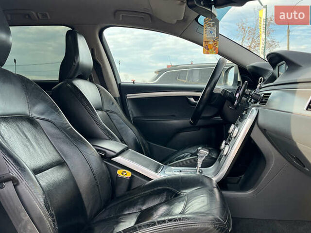 Белый Вольво В70, объемом двигателя 1.56 л и пробегом 273 тыс. км за 8500 $, фото 24 на Automoto.ua