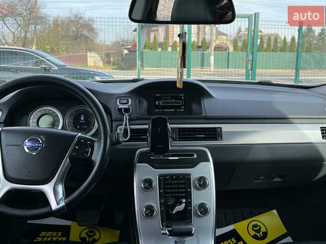 Белый Вольво В70, объемом двигателя 1.56 л и пробегом 273 тыс. км за 8500 $, фото 10 на Automoto.ua