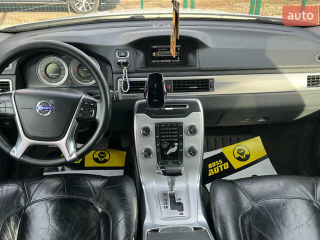 Белый Вольво В70, объемом двигателя 1.56 л и пробегом 273 тыс. км за 8500 $, фото 11 на Automoto.ua