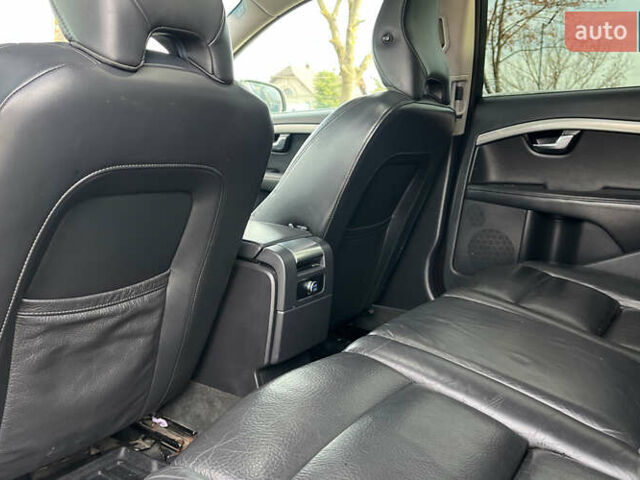 Белый Вольво В70, объемом двигателя 1.56 л и пробегом 273 тыс. км за 8500 $, фото 21 на Automoto.ua