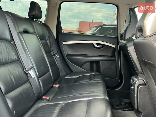 Белый Вольво В70, объемом двигателя 1.56 л и пробегом 273 тыс. км за 8500 $, фото 23 на Automoto.ua