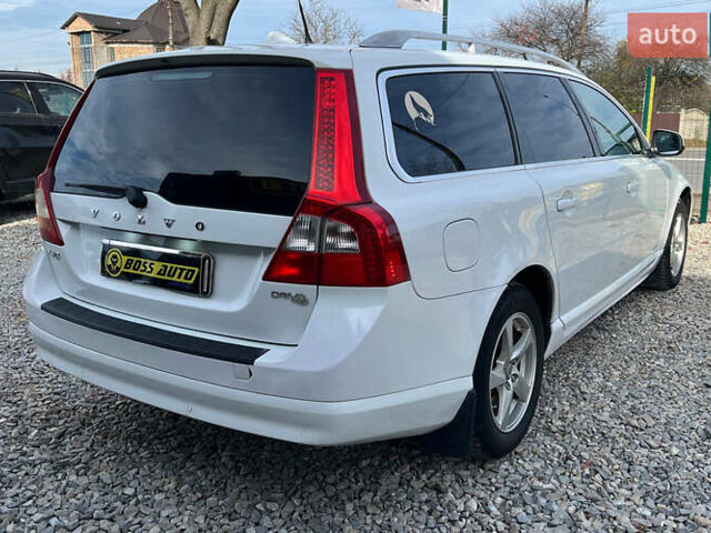 Белый Вольво В70, объемом двигателя 1.56 л и пробегом 273 тыс. км за 8500 $, фото 6 на Automoto.ua