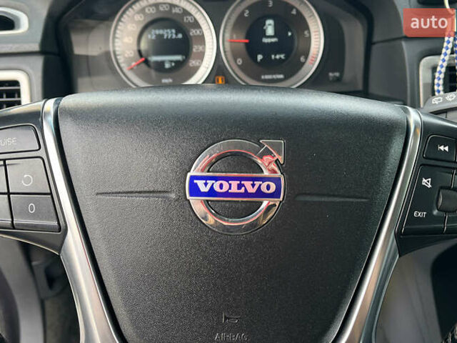 Белый Вольво В70, объемом двигателя 1.56 л и пробегом 273 тыс. км за 8500 $, фото 13 на Automoto.ua