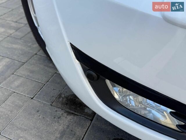 Білий Вольво V70, об'ємом двигуна 2 л та пробігом 304 тис. км за 9000 $, фото 9 на Automoto.ua