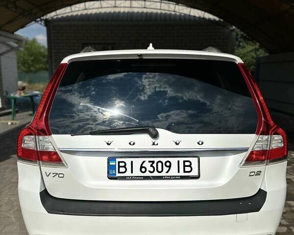Белый Вольво В70, объемом двигателя 1.56 л и пробегом 152 тыс. км за 10800 $, фото 23 на Automoto.ua