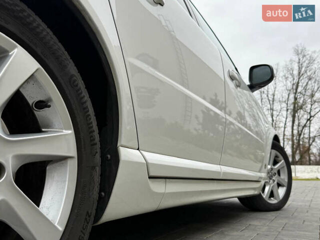 Белый Вольво В70, объемом двигателя 2 л и пробегом 178 тыс. км за 11500 $, фото 18 на Automoto.ua